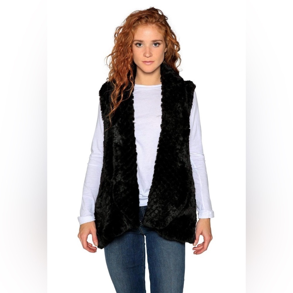 Love Token Ali Black Faux Fur Plush Open Front Vest With Pockets Size S Small